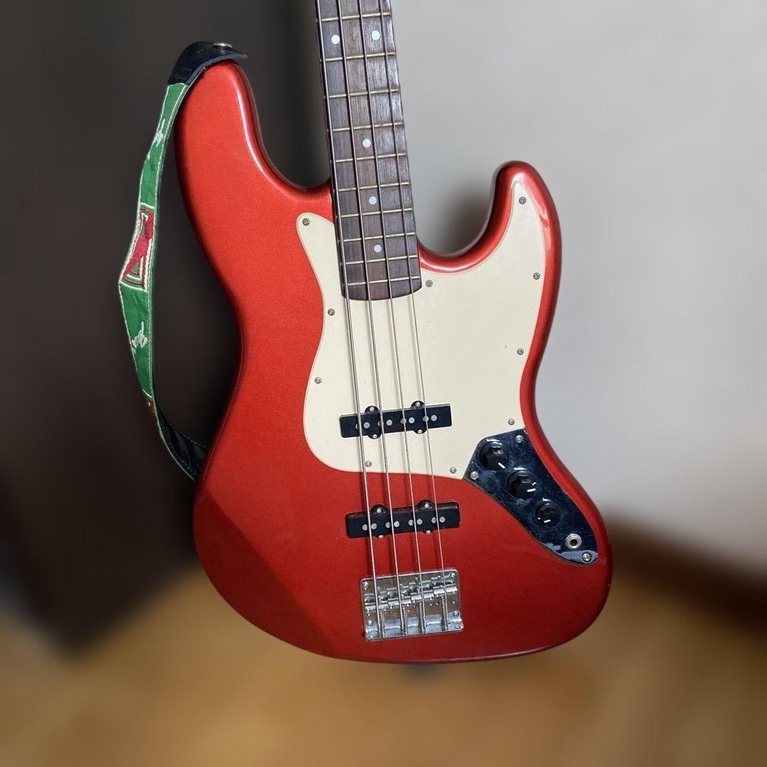 レッド エレキベース used ストラップ付き