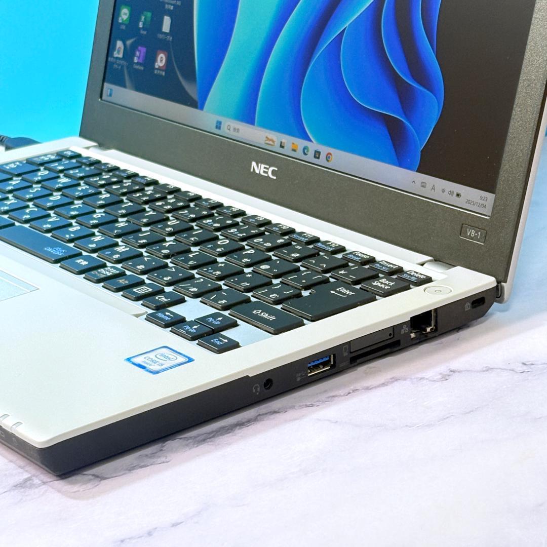 コンパクトサイズ★MSオフィス・Corei5・8GB・SSD・ノートパソコン