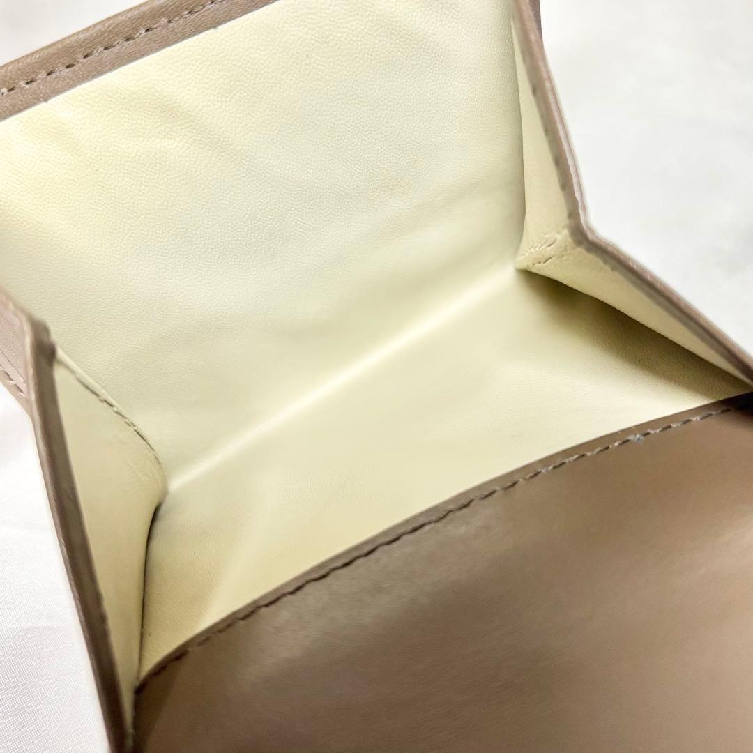 【美品】　ヒロコハヤシ　メルロ　薄型二つ折り財布　鳥　バード　ベージュ　人気