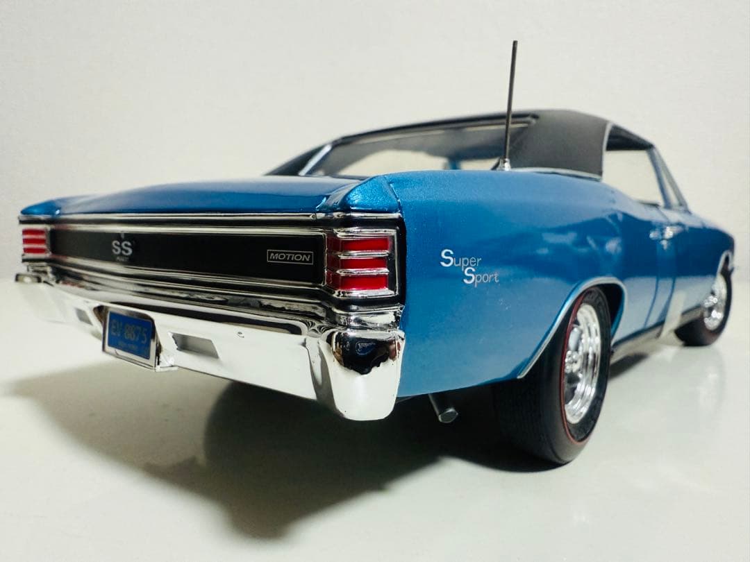 AW/'67 Chevyシボレー Shevellシェベル SS427 1/18