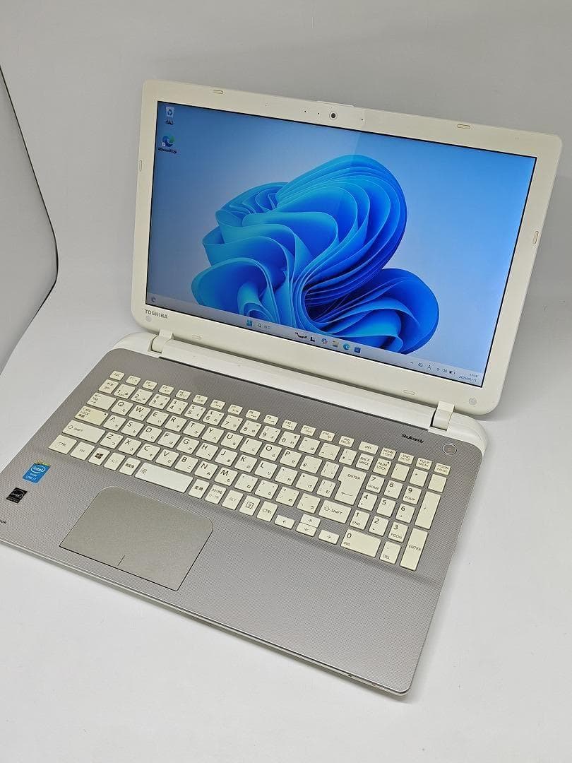 【東芝】爆速 Corei7/新品SSD256GB ノートパソコン 15.6 A6