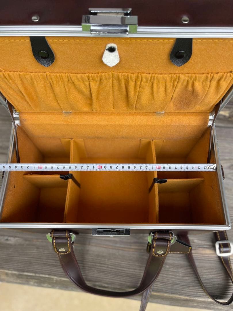 レザーボックスバック　革鞄