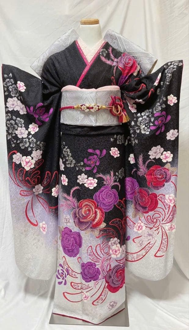 振袖 黒地 花柄　振袖フルセット　成人式　振袖　振袖5点セット　正絹