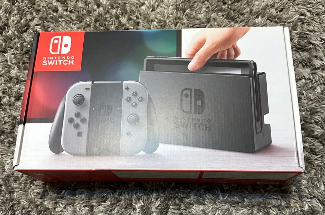 Nintendo switch 本体　ケース付き