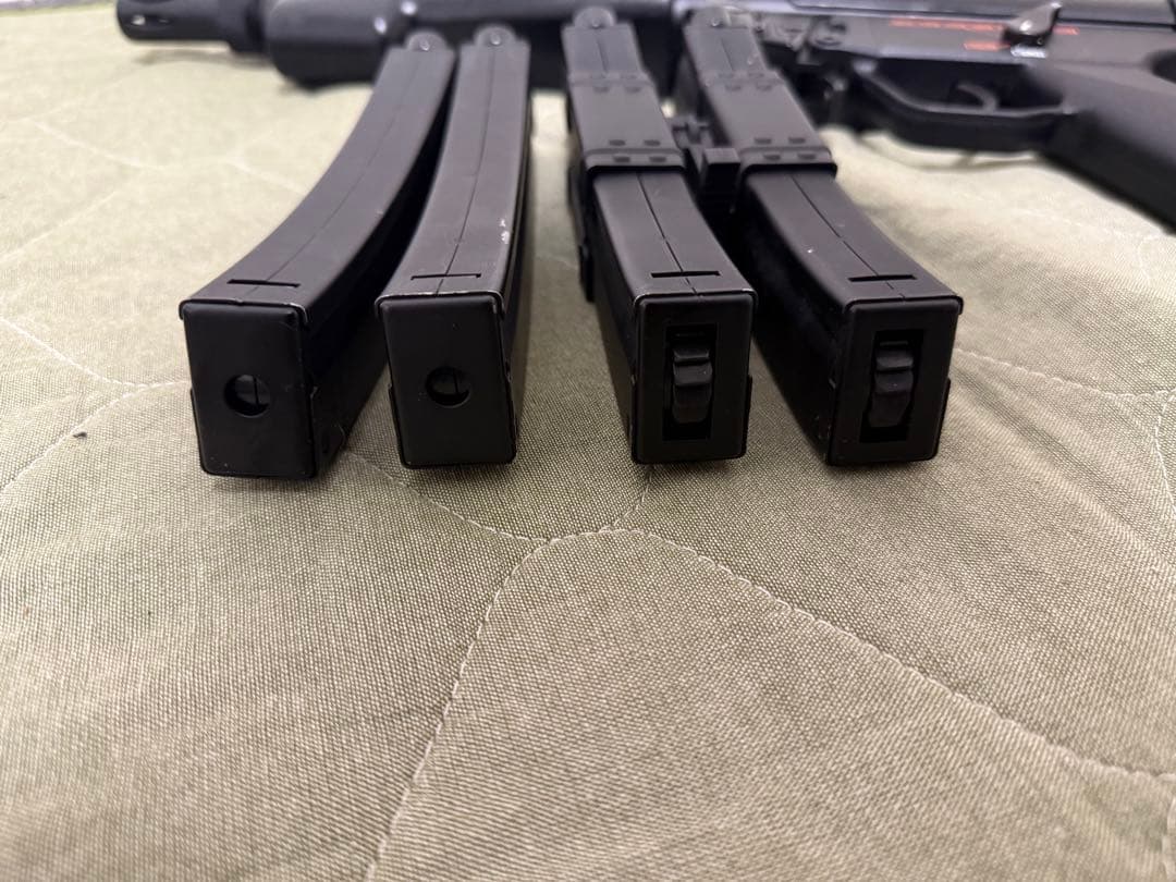 マルイMP5電動ガン ブラック マガジン4本付き