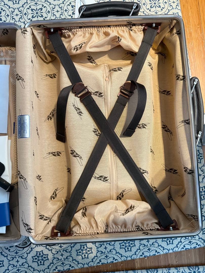 RIMOWA CLASSIC FLIGHT CABIN シルバー 新品未使用！