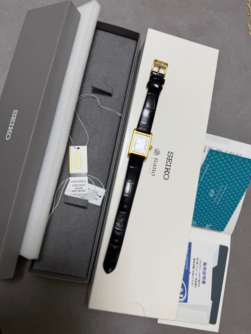 セイコー　ナノユニバース　SSEH026 ブラック　ゴールド　腕時計