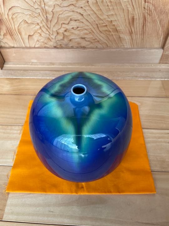 人間国宝 故三代 徳田八十吉　碧明耀彩