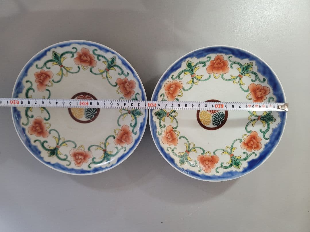 DT598 菊御紋 徳川紋 色絵 鍋島皿 一対 希少