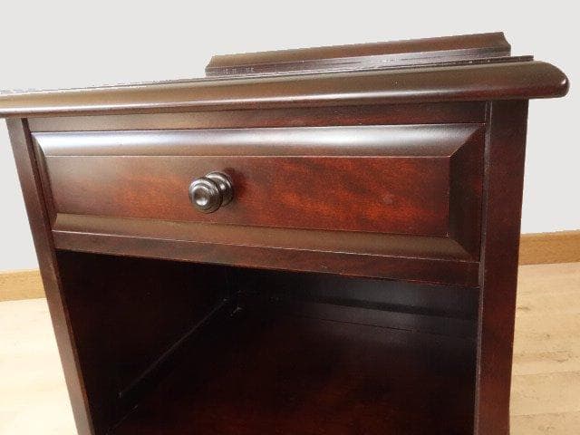 北海道民芸家具　ナイトテーブル　サイドテーブル　 再塗装済　ＵＳＥＤ