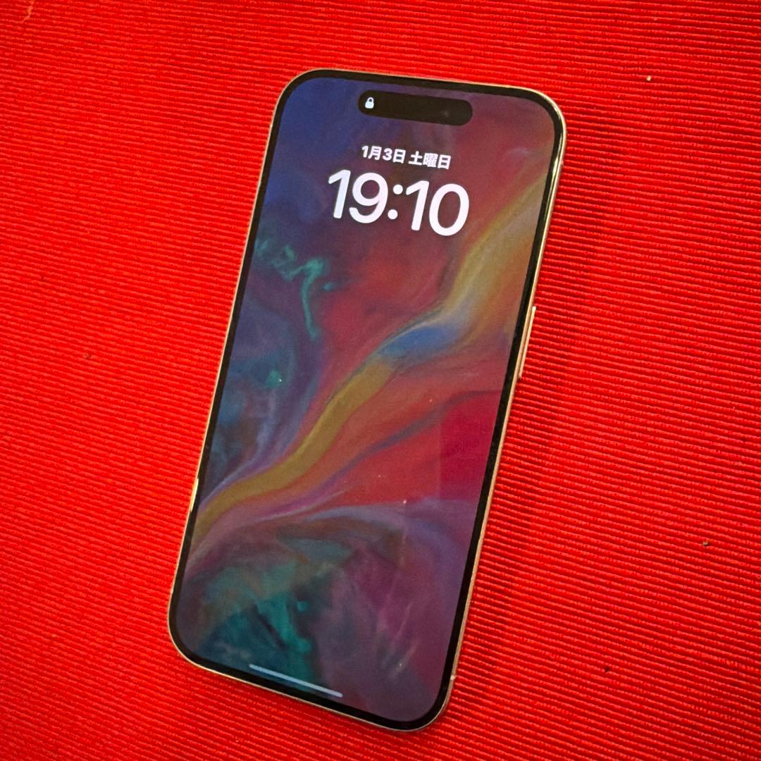 iPhone15PRO128GB 本体と箱と新品純正ケーブルと説明書とピン