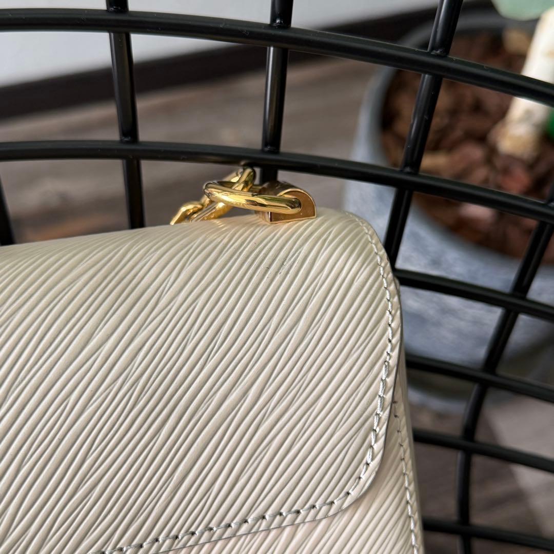 ルイヴィトン ツイスト MM エピ ショルダーバッグ ピンクベージュ 2WAY