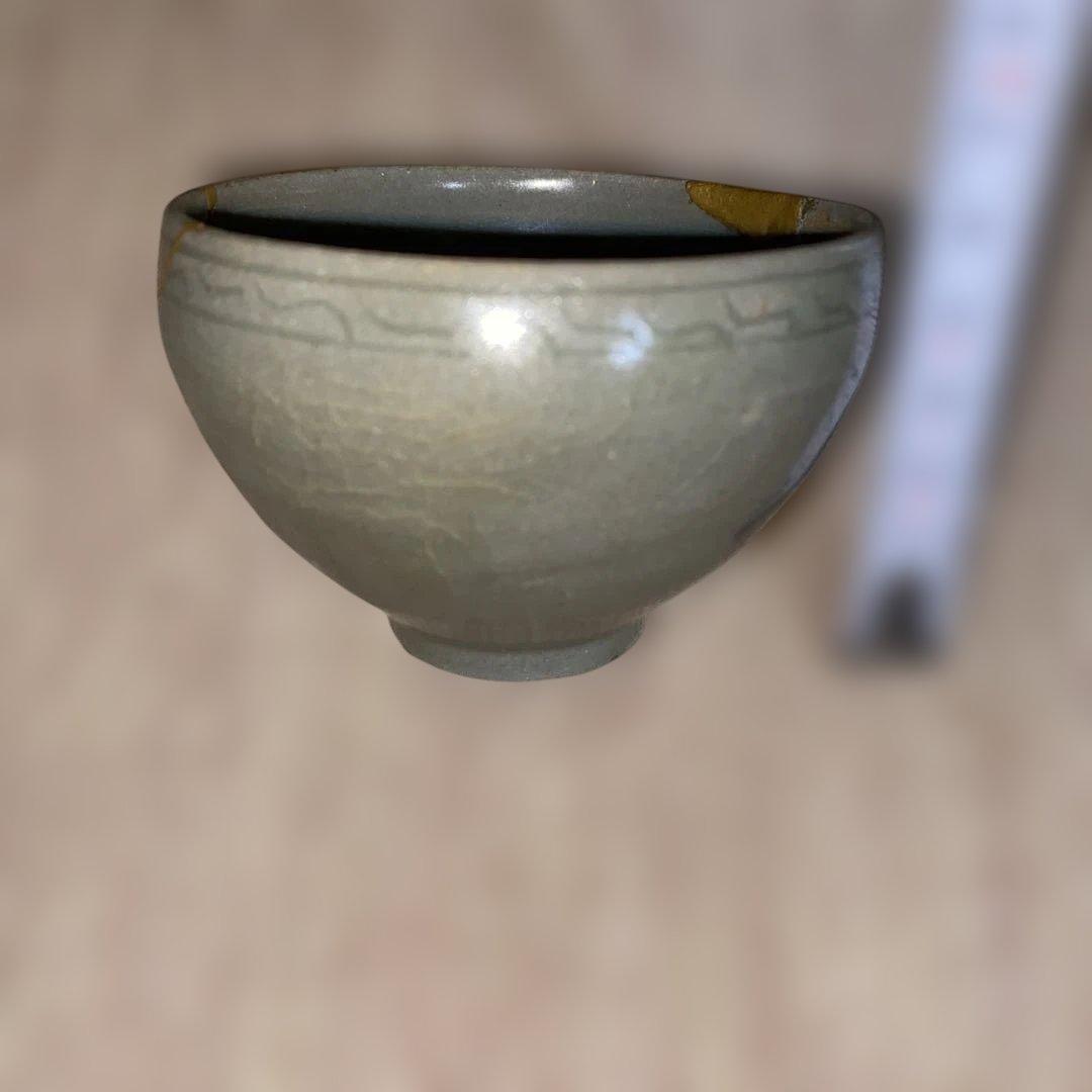 青磁碗　李朝初期？　金継ぎ有り
