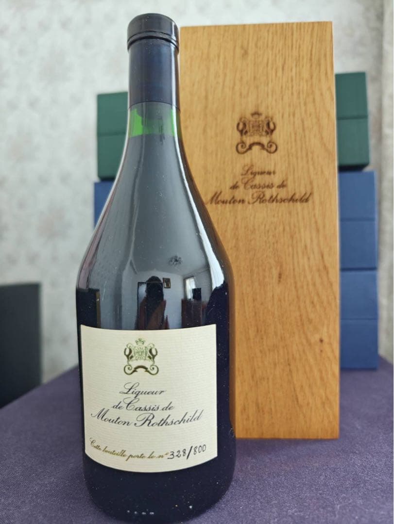 リキュール ド カシス ド ムートン ロートシルト NV 700ml