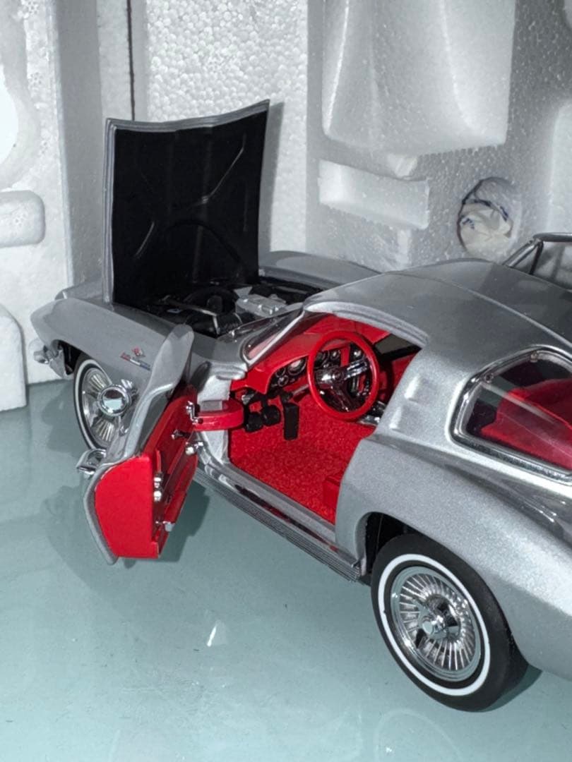 フランクリンミント 1/24 1963 コルベット 赤内装 ダイキャスト