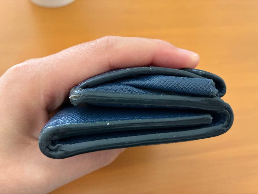 PRADA ネイビー 三つ折り財布