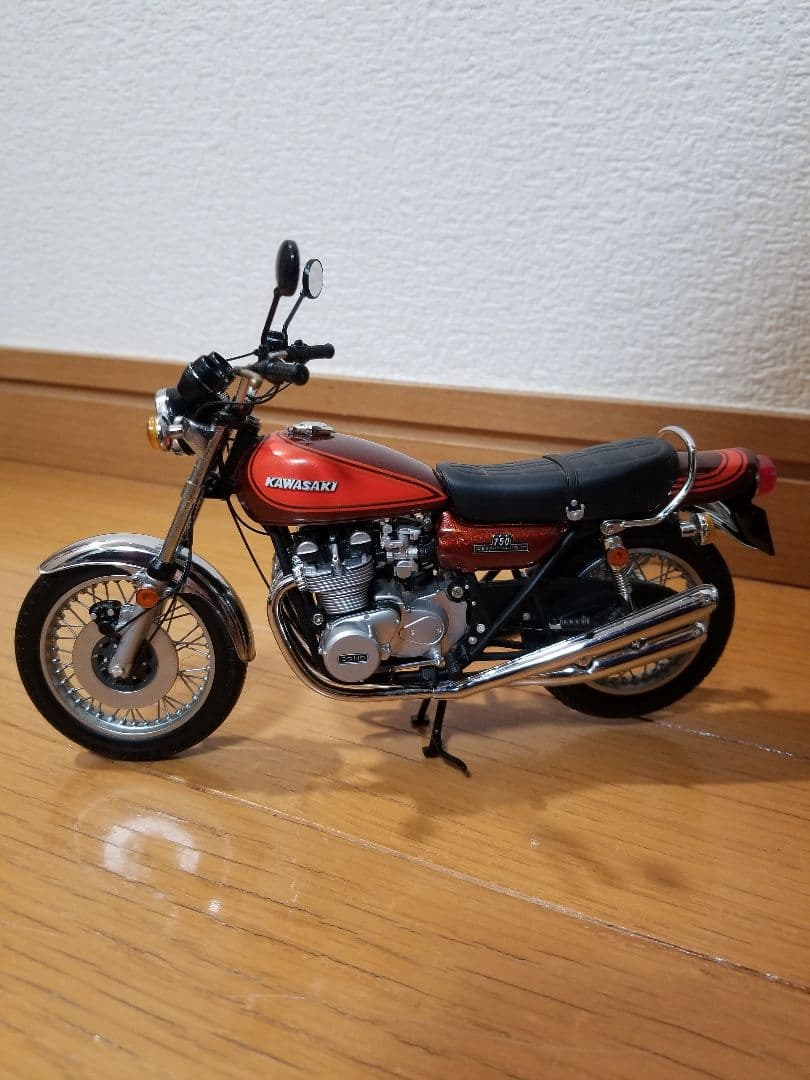 Minichampsミニチャンプス Z2 750 RS 1/12