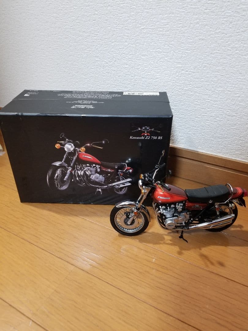 Minichampsミニチャンプス Z2 750 RS 1/12