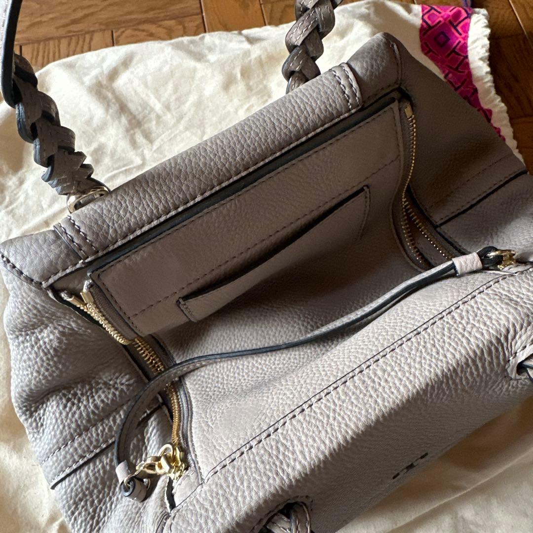 (タグ切新品未使用)ToryBurch トリーバーチ ハーフムーンスモール OS