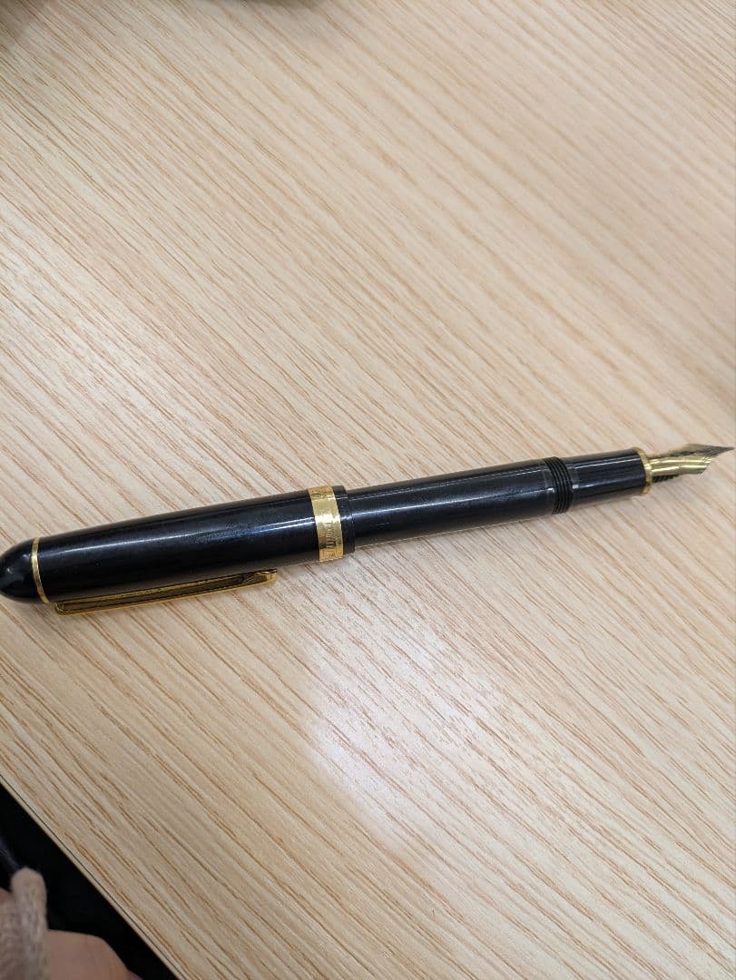 プラチナ　万年筆 #3776 センチュリー ブラック