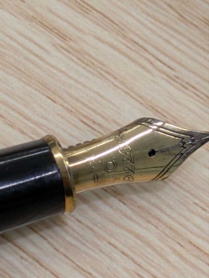 プラチナ　万年筆 #3776 センチュリー ブラック