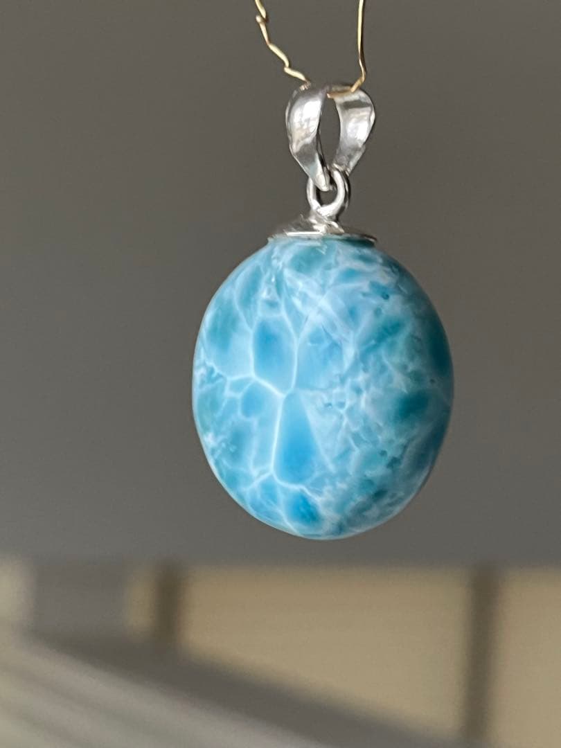 天然石ラリマー☆高品質！まる型ペンダントトップ☆レアな丸型＆両面違う模様が素敵！