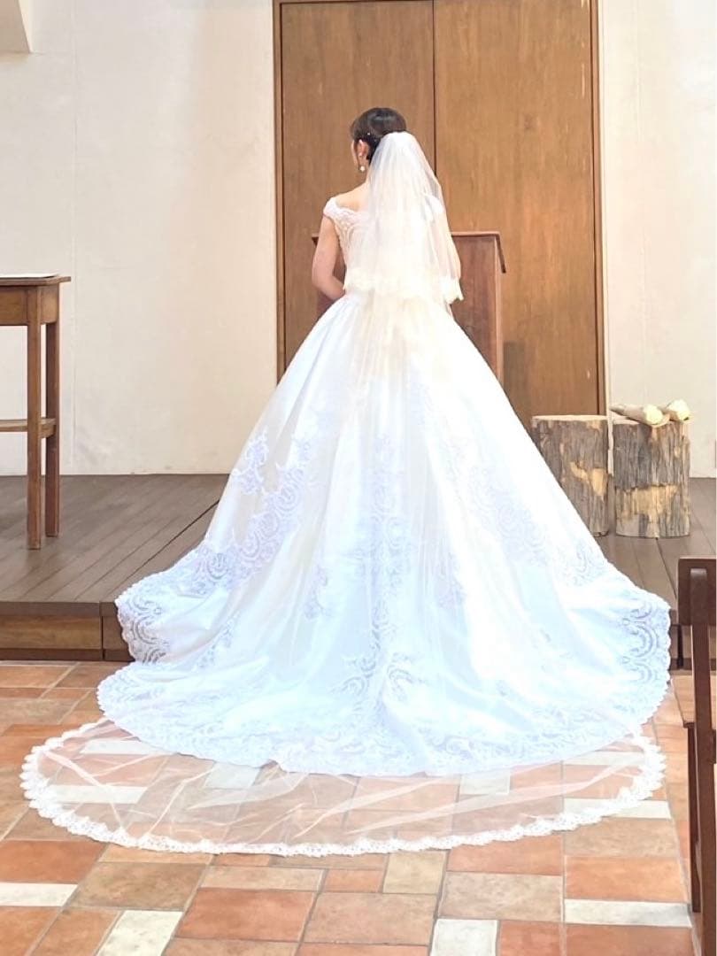 ベリッシマ ウェディングドレス　パニエ 付き