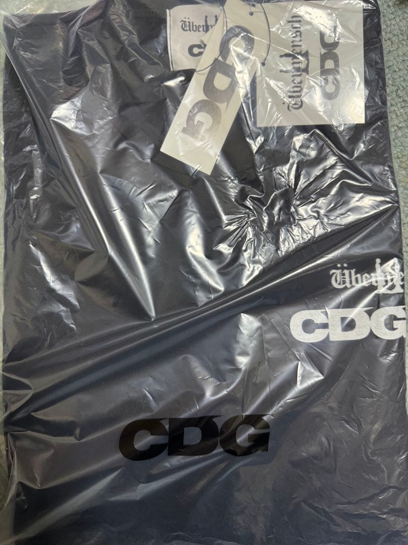 CDG ギャルソン　G-dragon ジヨン　Tシャツ　Ubermensch