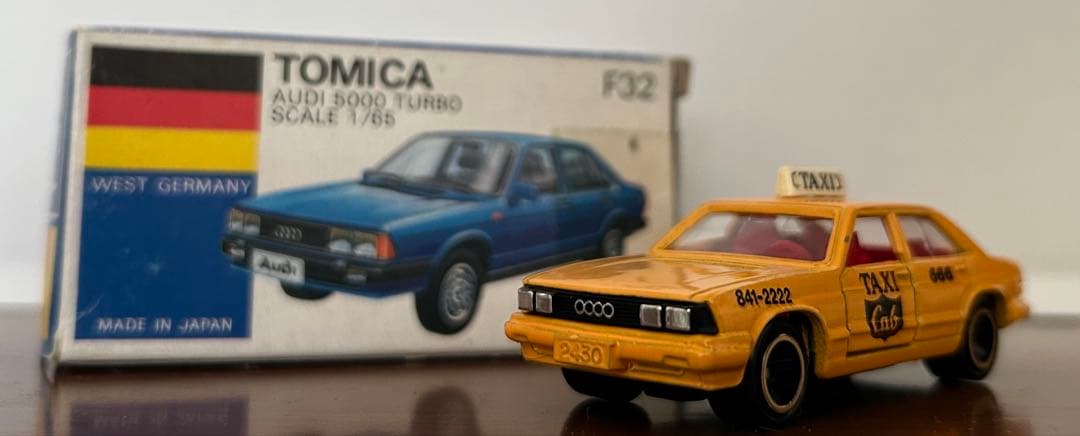 トミカ 青箱 アウディ5000ターボ 輸出仕様 TAXI