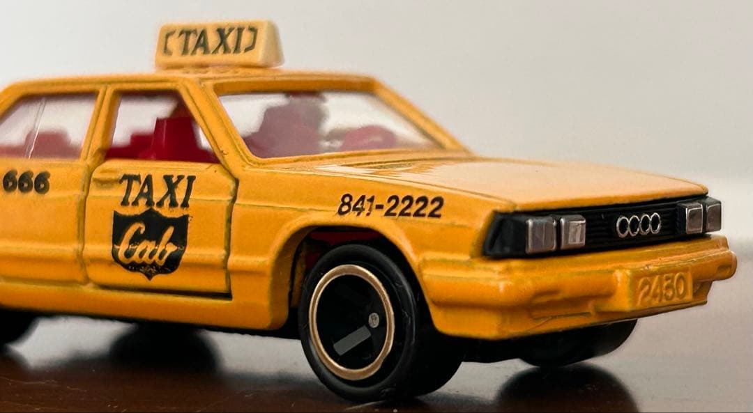 トミカ 青箱 アウディ5000ターボ 輸出仕様 TAXI