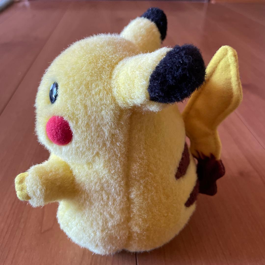 初期 ピカチュウ　TOMY ぬいぐるみ