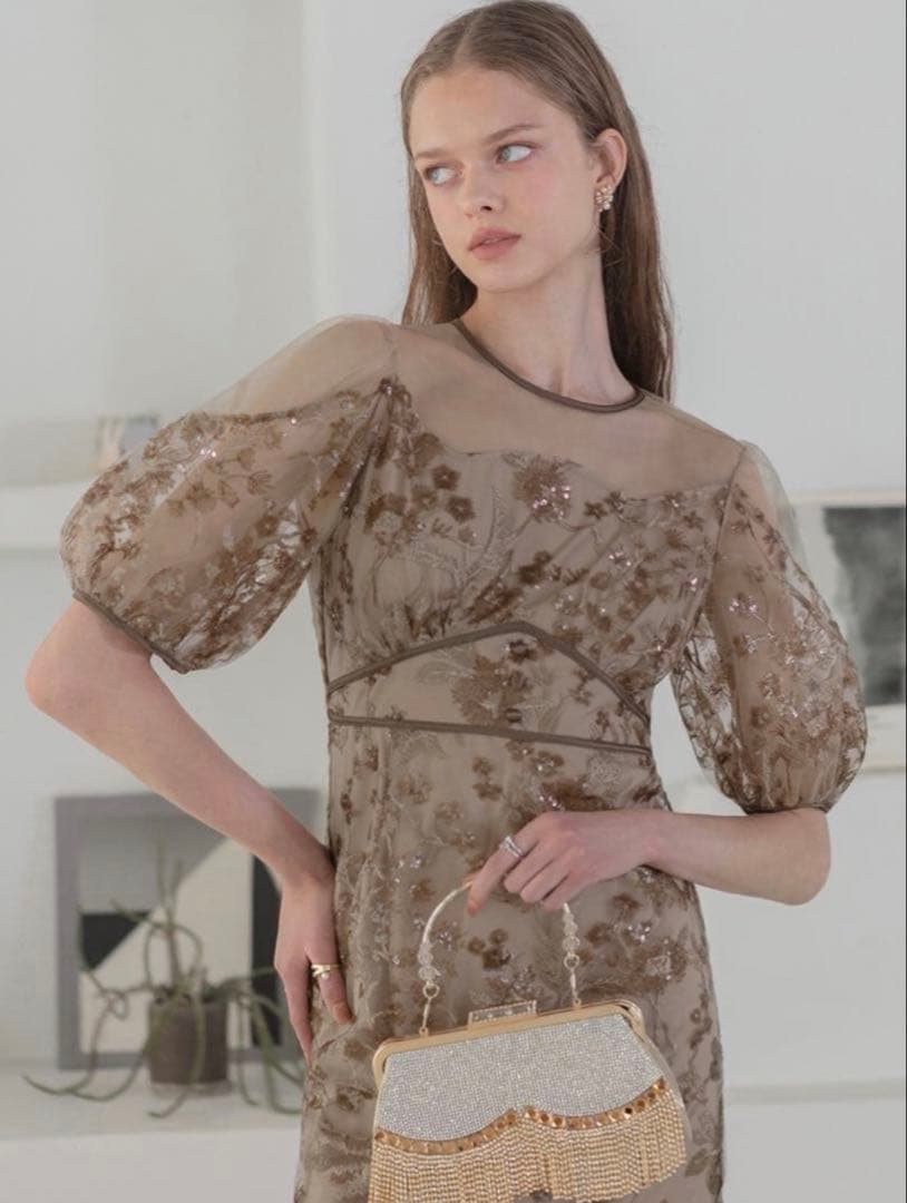 フラワーディテールパフスリーブIラインワンピースドレス