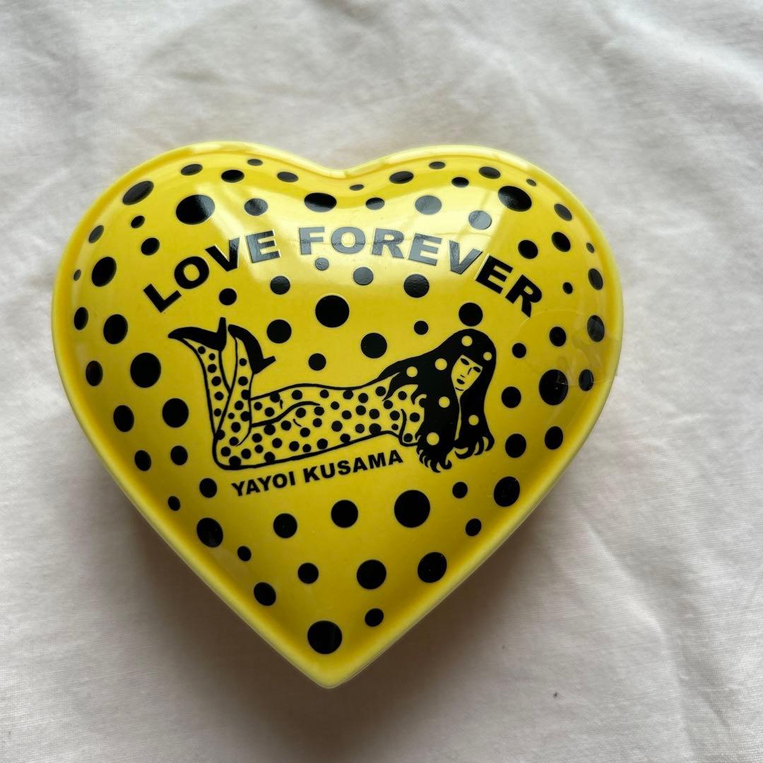 希少！草間彌生　LOVE FOREVERハート型小物入れ