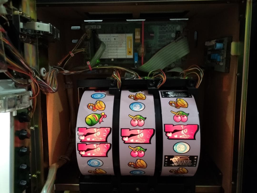 【パチスロ実機】サミー★ベティ・ブープS【オートプレイ付不要機付】４号機