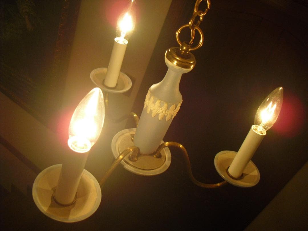 イギリスアンティーク 陶器 真鍮 3灯 シャンデリア