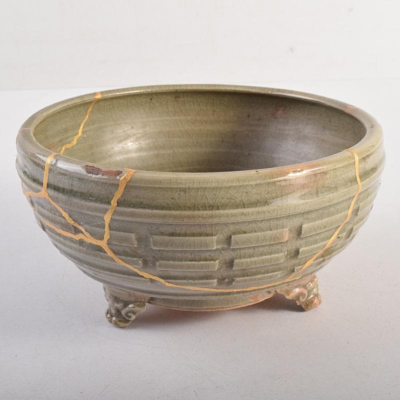 中国　龍泉窯　青磁　刻線文　三つ足香炉　C　R8788