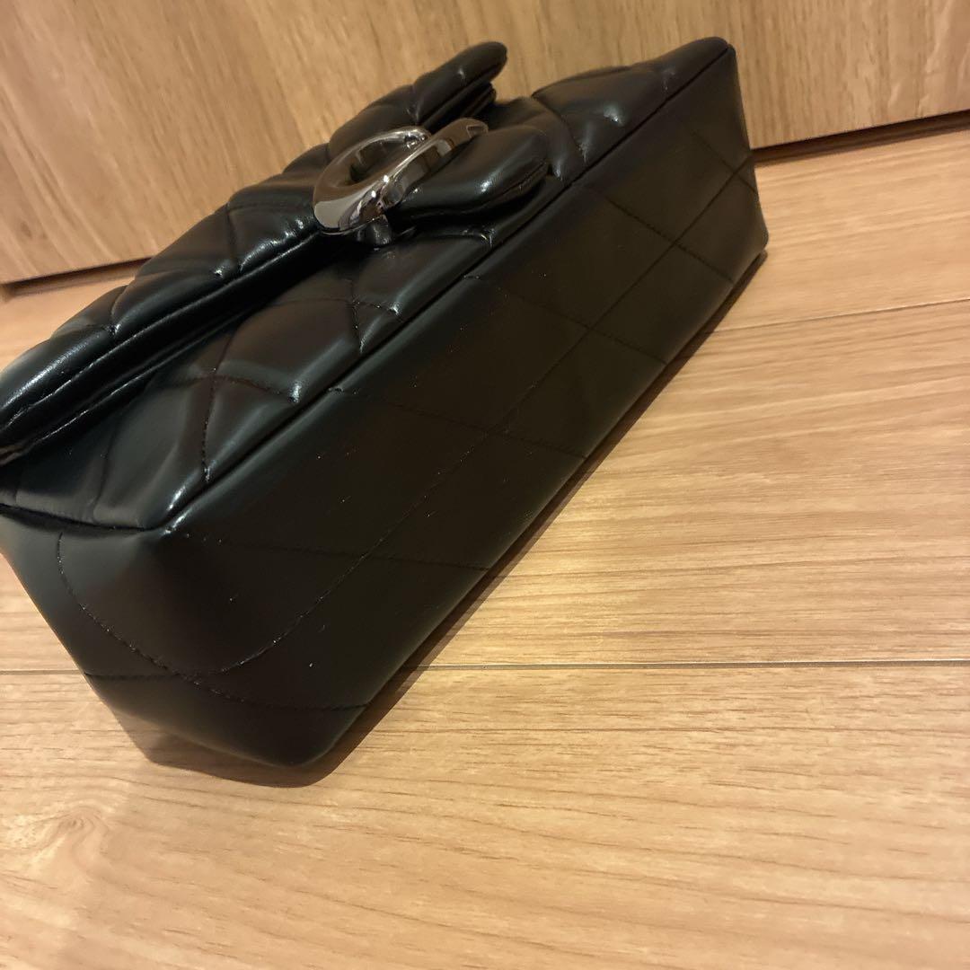 タビー ショルダー バッグ 26・キルティング 5.0 ブラック　CP150