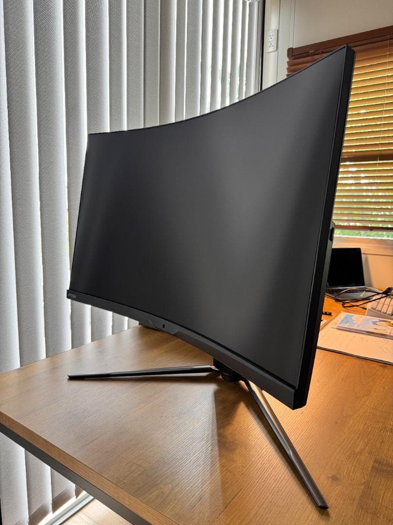 ゲーミングモニターMSI ARTYMIS 323CQR 湾曲ディスプレ WQHD