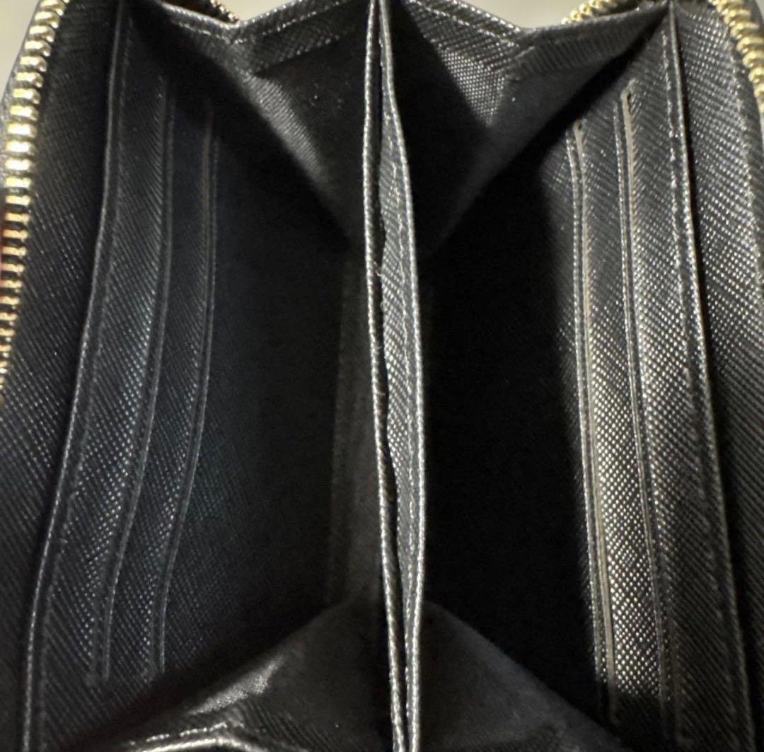 PRADA ブラック レザー ケース 早い者勝ちです‼️