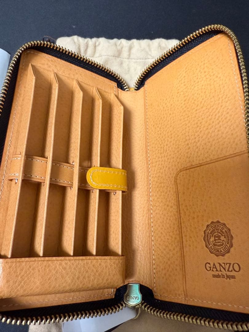 でんでん☆彡 　GANZO THIN BRIDLEファスナー付きペンケース