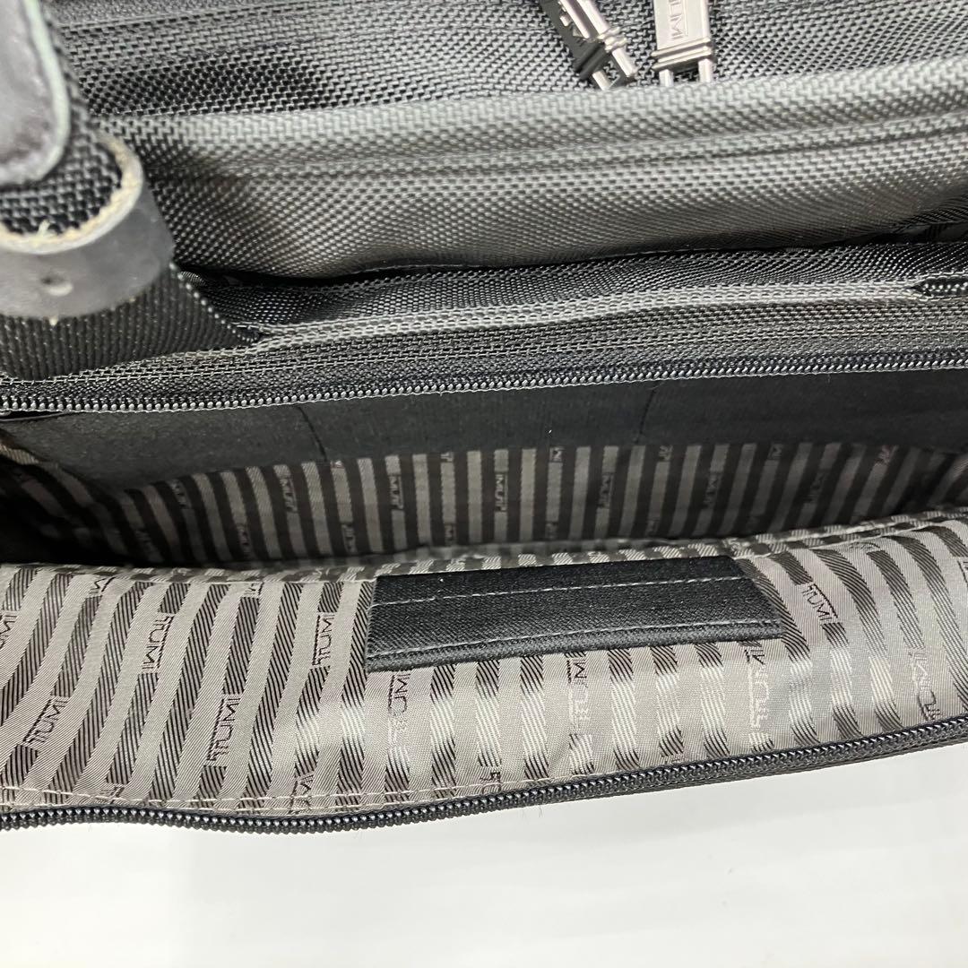 TUMI コンパクト　キャリーバッグ ビジネス 2way 機内持ち込み　黒