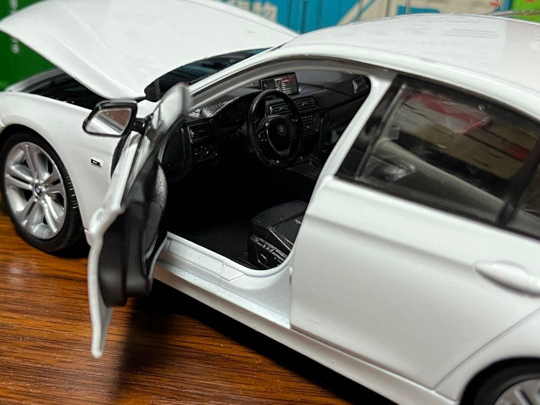 WELLY 1/24 ポルシェ 911 1/24 BMW 335i