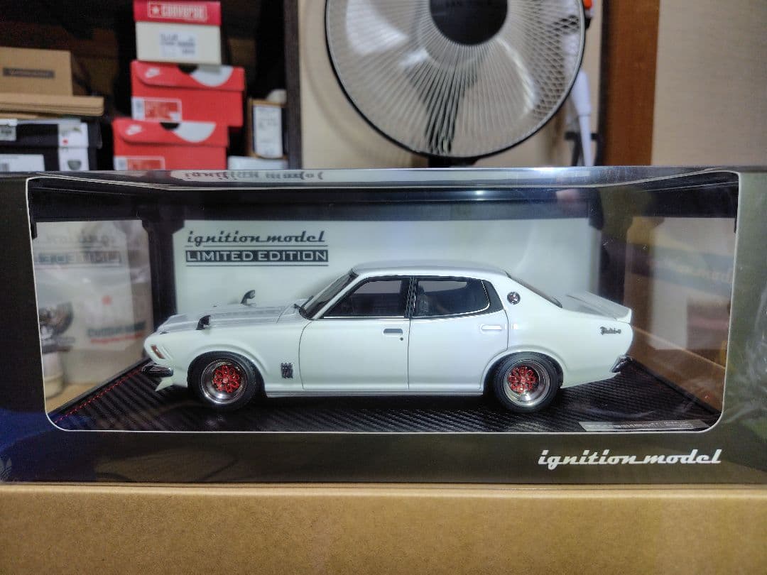 ミニカー IG3167 1/18 Bluebird U 2000GTX Engine