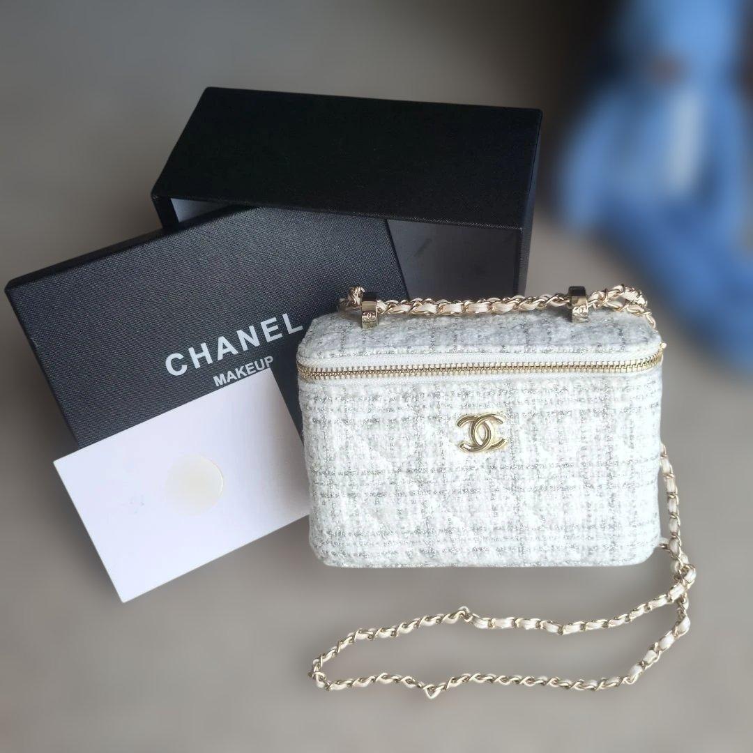 CHANEL　シャネル　ノベルティ　ツィードバック　ホワイト　白