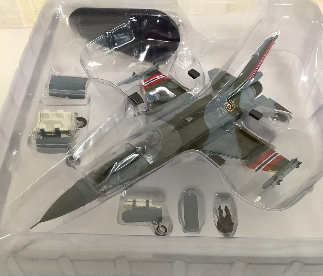 【本体未開封】HOBBY MASTER F-16 Fighting Falcon