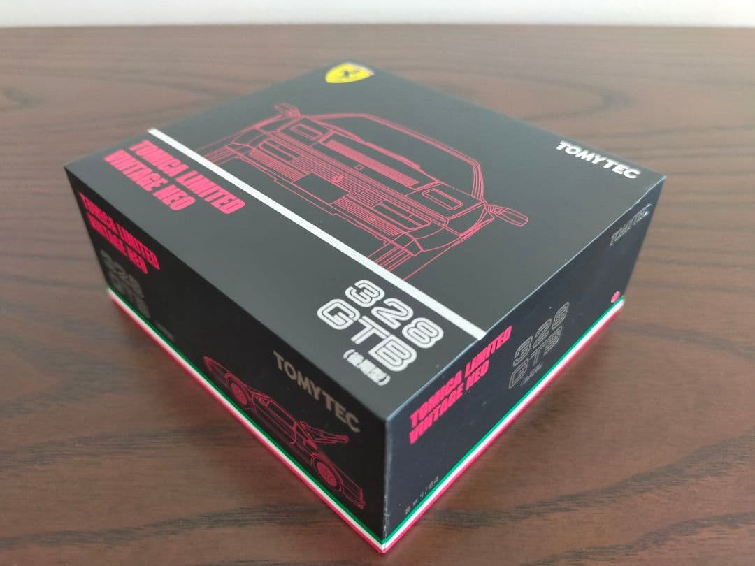 トミカリミテッドヴィンテージネオ フェラーリ 328 GTB (後期型)