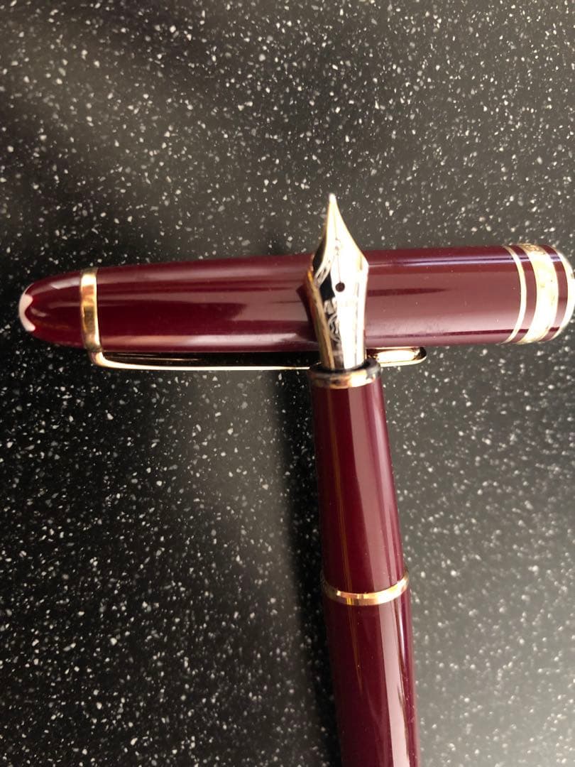 モンブランマイスターシュテュック144万年筆EF極細ボルドー