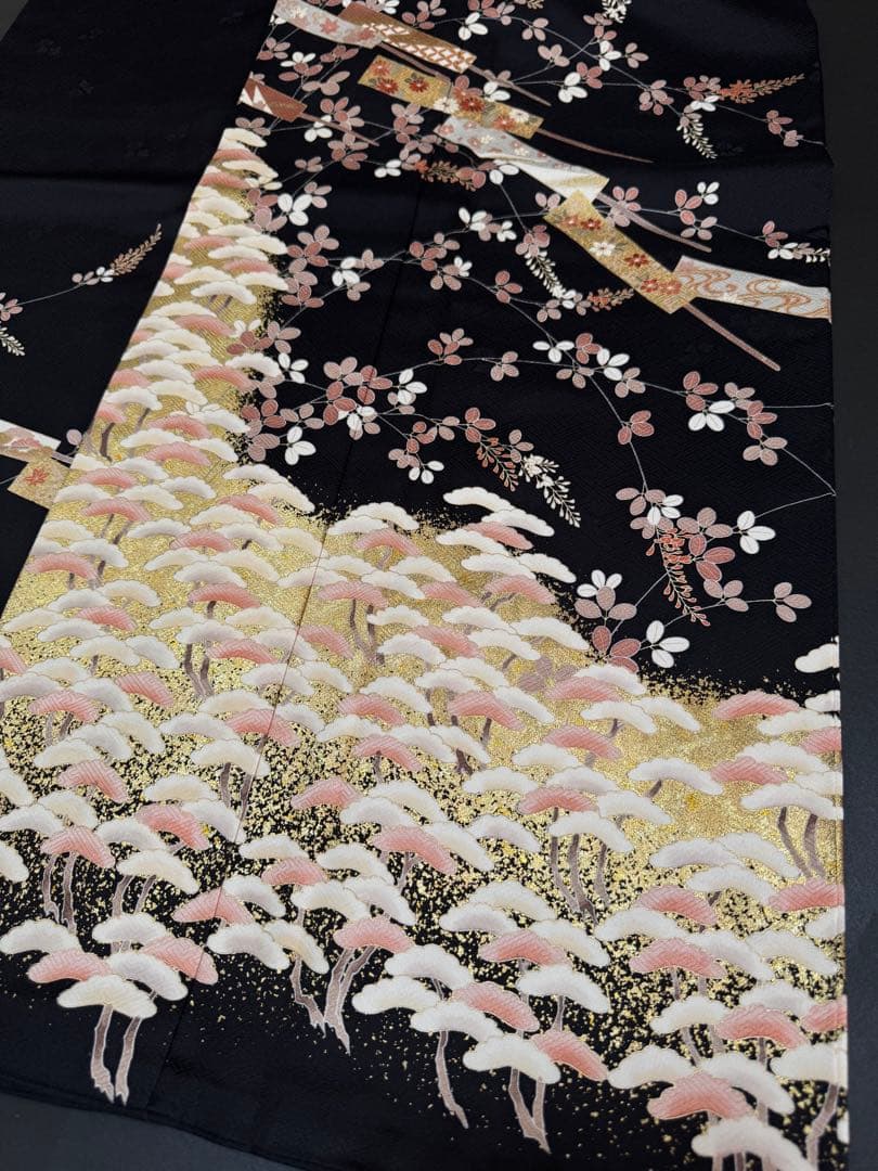 【極美品】京都染匠名門「染の川勝謹製」黒地「松萩文様 舞扇文様」手描き京友禅