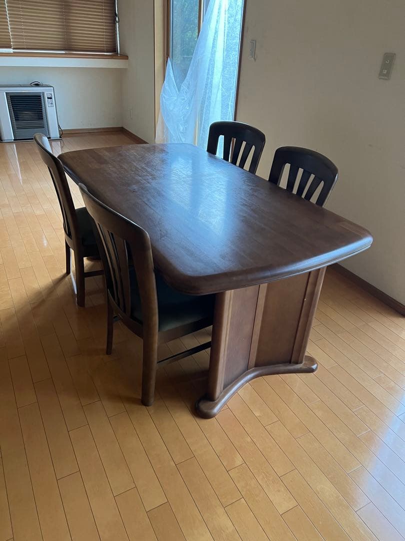 カリモク　karimoku ダイニングテーブル　ダイニングチェアーセット