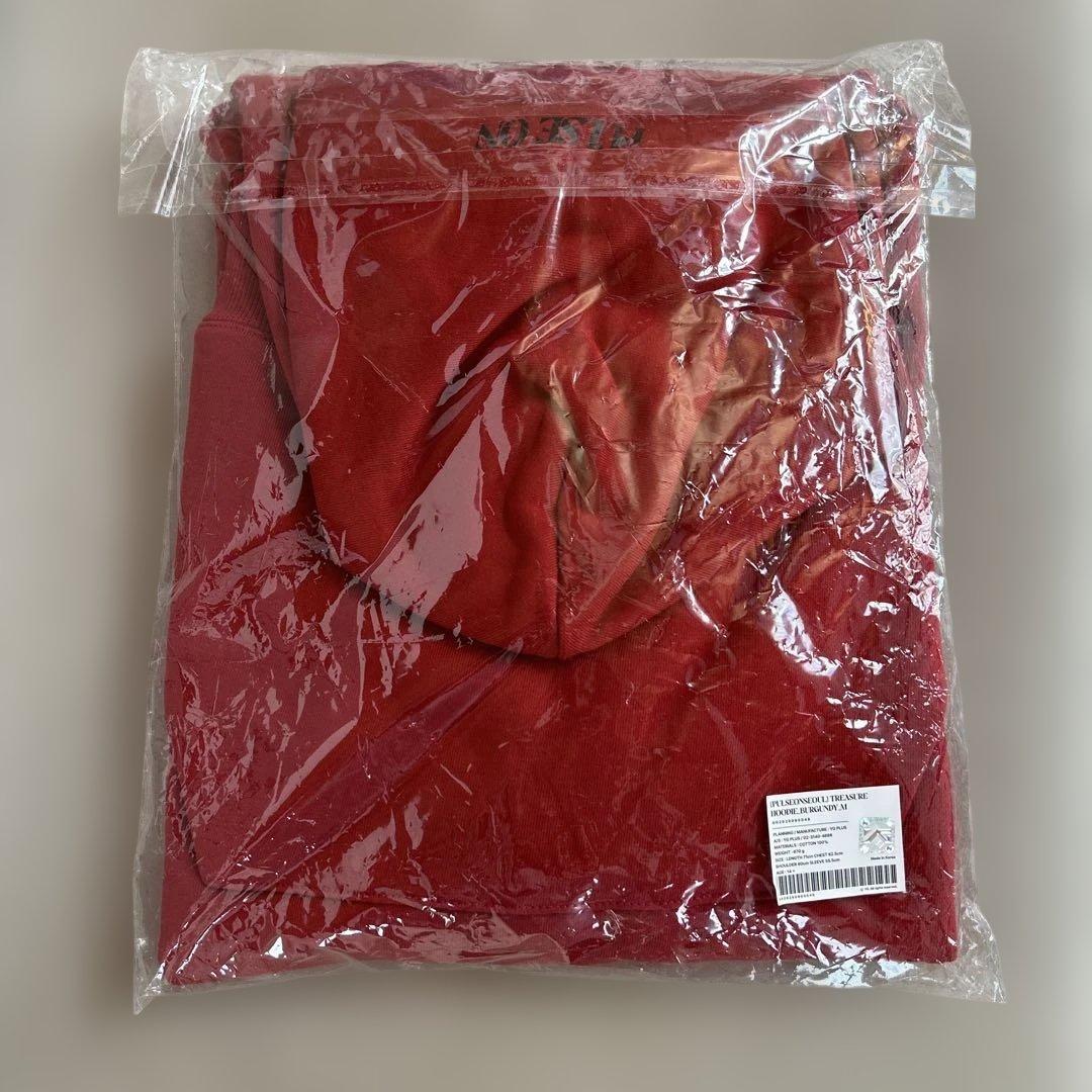 TREASURE PULSE ON ソウル フード付きパーカー